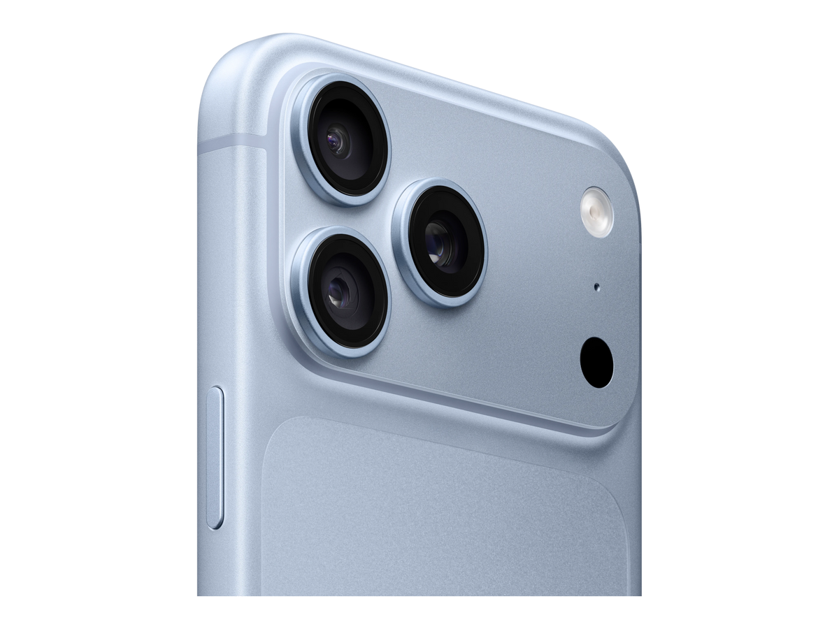 iPhone 18 Pro Max בצבע כחול קרח, תקריב מערכת המצלמות