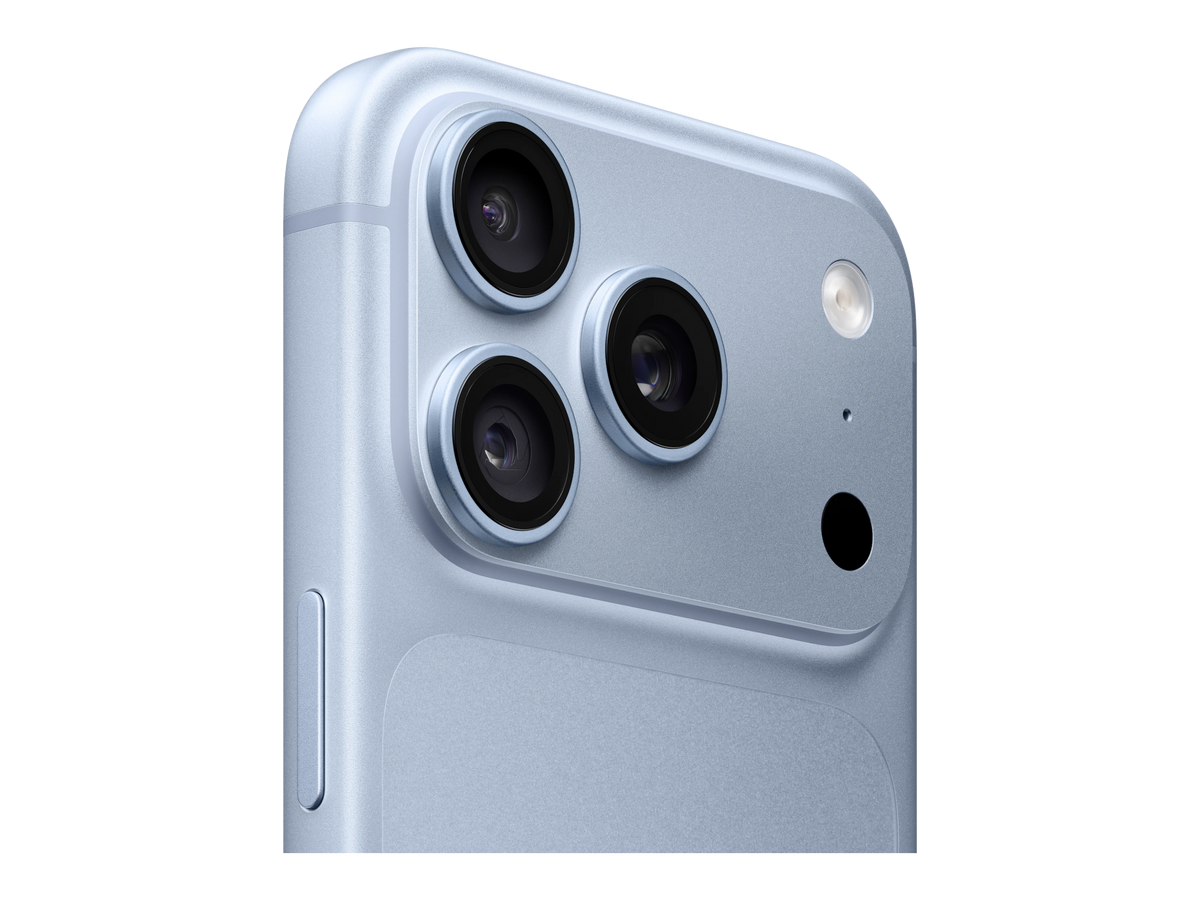 iPhone 18 Pro בצבע כחול קרח, תקריב מערכת המצלמות
